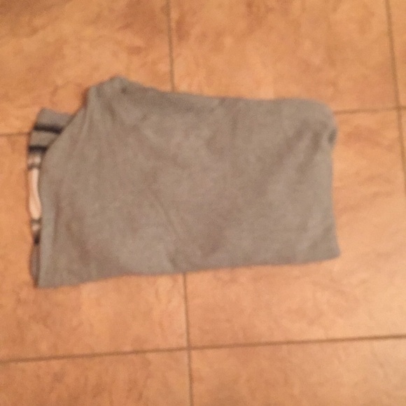 Sweater - Picture 3 of 3